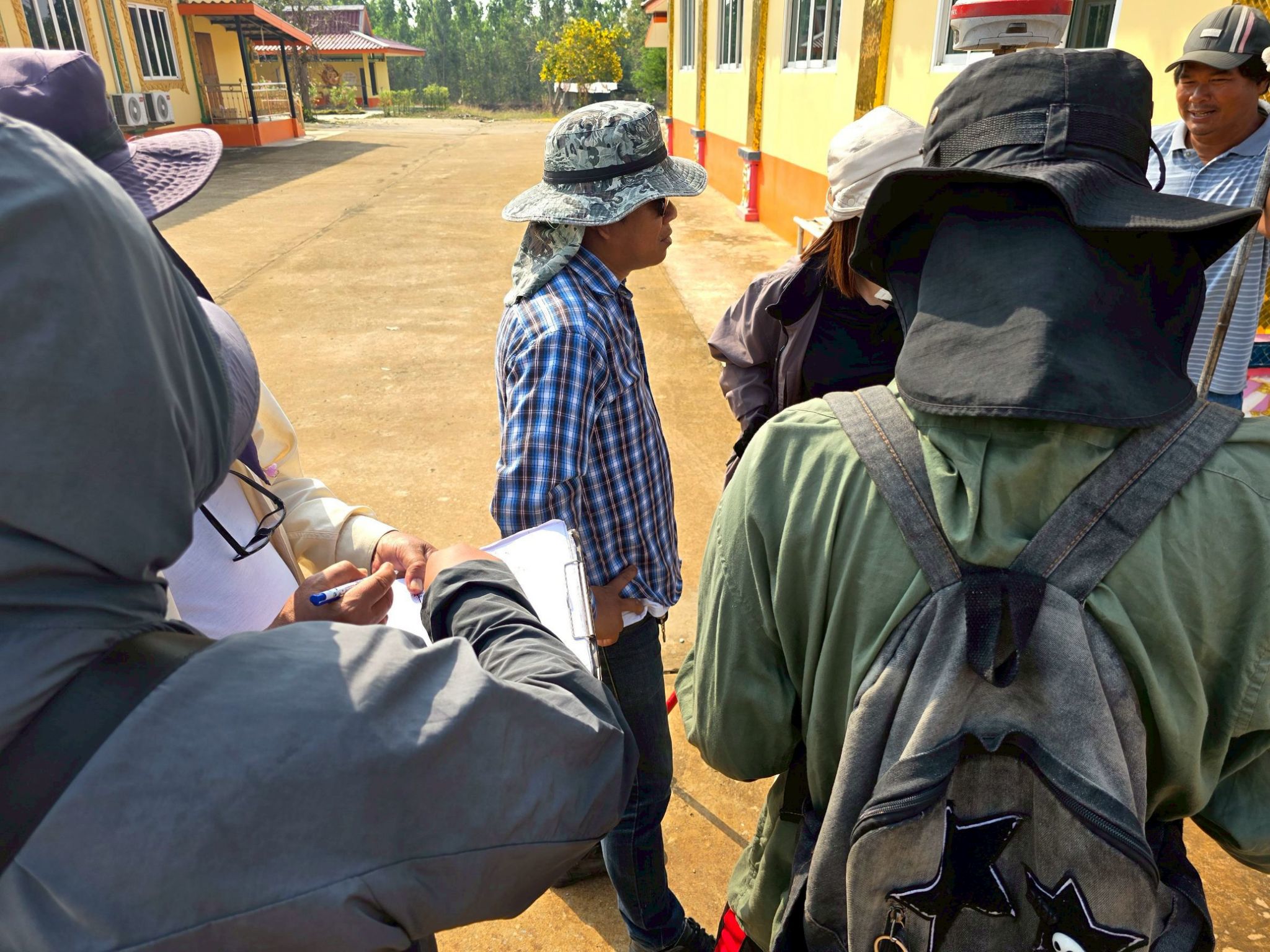 title - วันพุธที่ 21 มกราคม 2569 เวลา 10.00 น. นายวิทูล ประดิษฐบุญ ปฏิรูปที่ดินจังหวัดปราจีนบุรี  และเจ้าหน้าที่ ส.ป.ก. ปราจีนบุรี ลงพื้นที่ตรวจสอบพื้นที่ขอใช้ที่ดินในเขตปฏิรูปที่ดิน  ณ อำเภอนาดี และอำเภอกบินทร์บุรี จังหวัดปราจีนบุรี